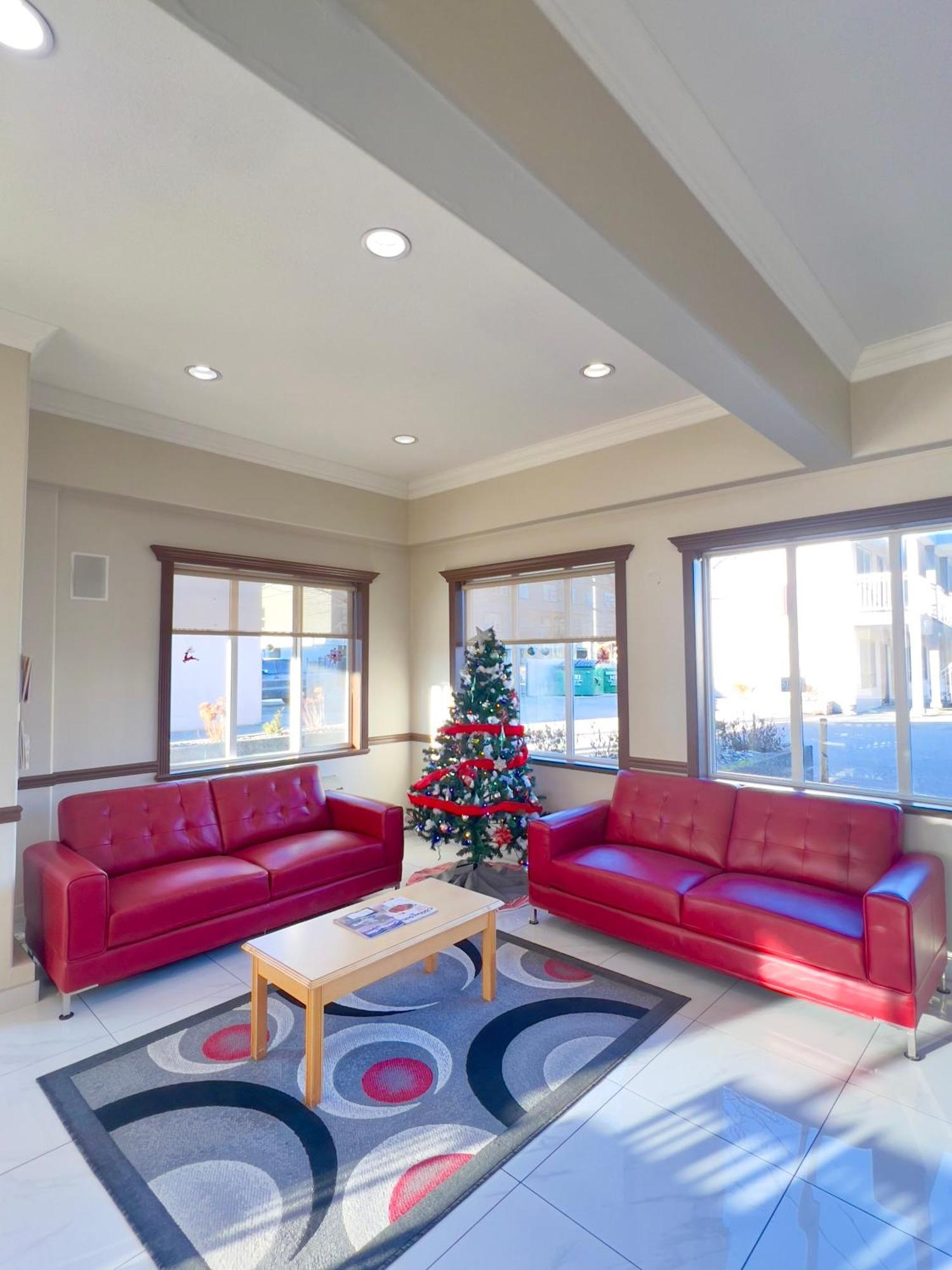 Ramada By Wyndham Hotel Quesnel Eksteriør billede